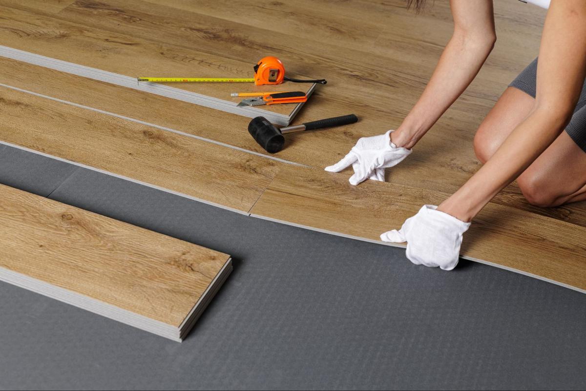 Professioneel vinyl vloer laten leggen voor een strak en duurzaam resultaat